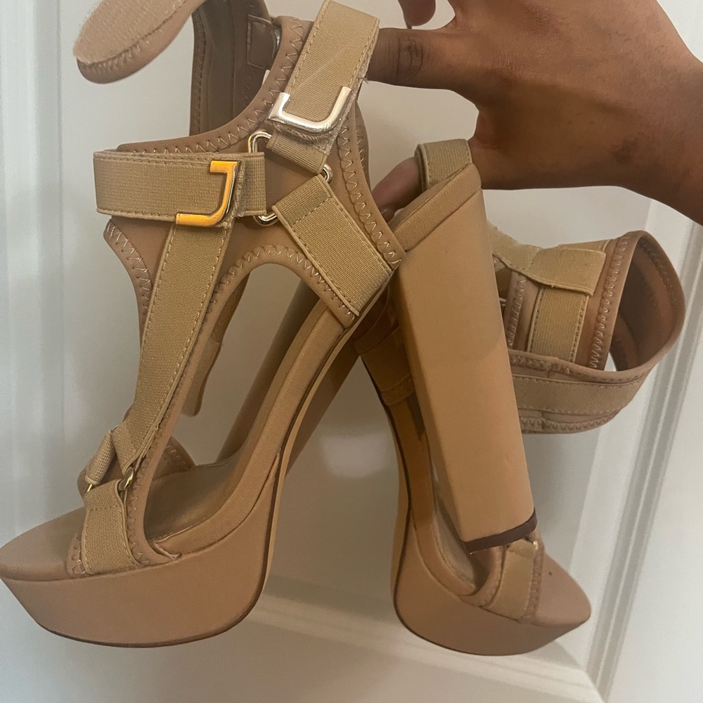 fashion nova brand new chunky strap heels